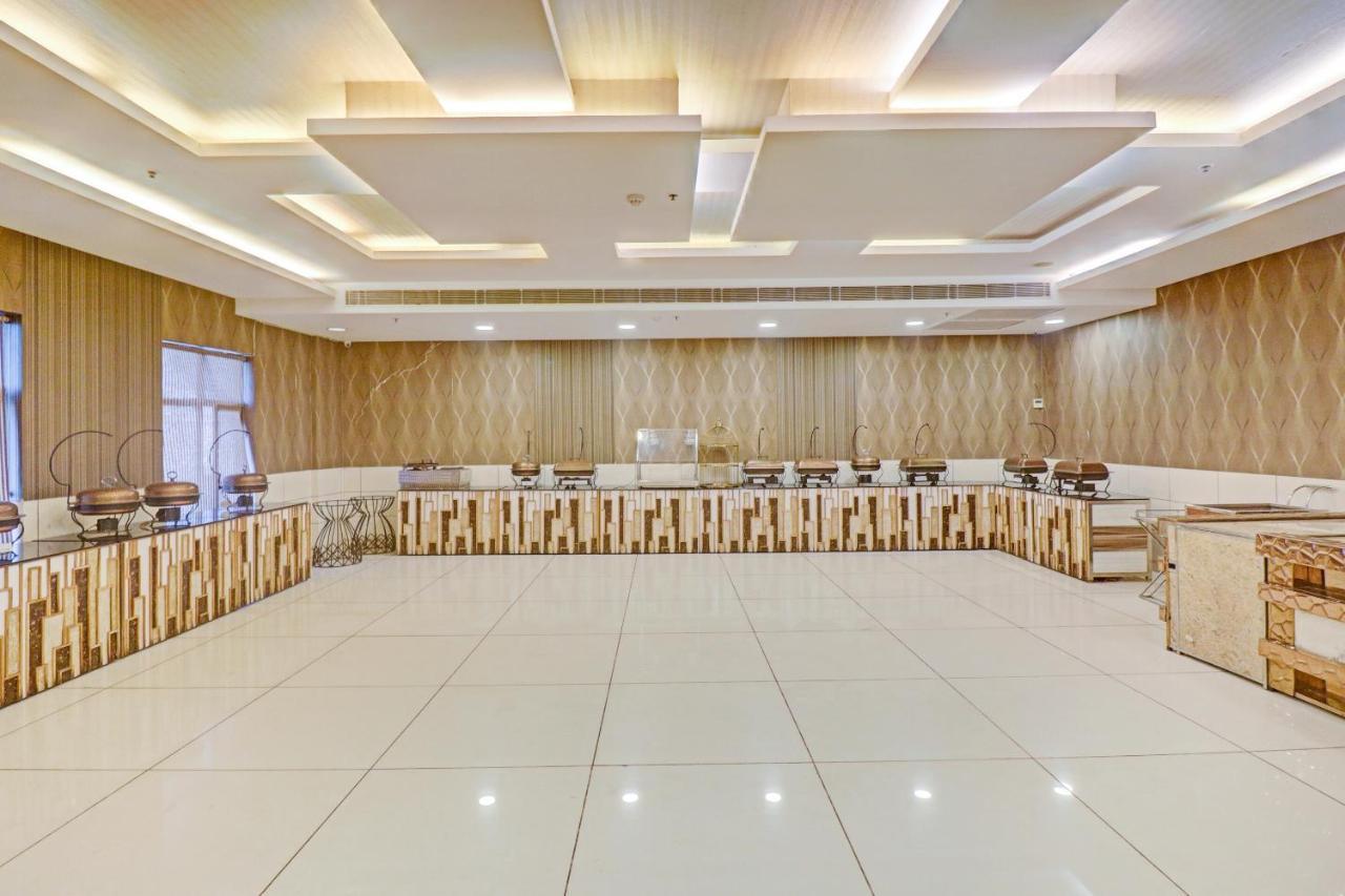 Oyo Townhouse 484 Sanskriti Otel Delhi  Dış mekan fotoğraf
