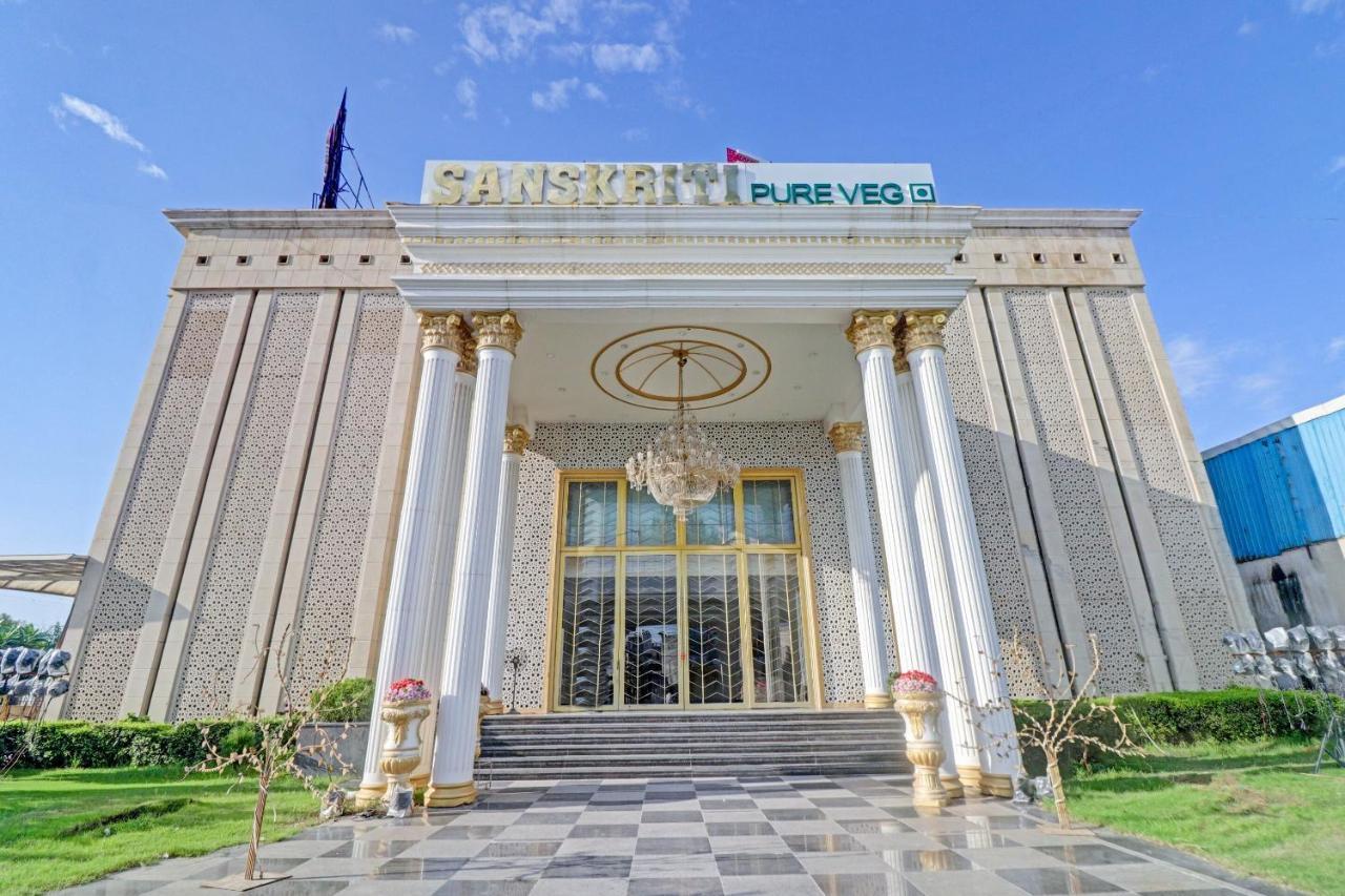 Oyo Townhouse 484 Sanskriti Otel Delhi  Dış mekan fotoğraf