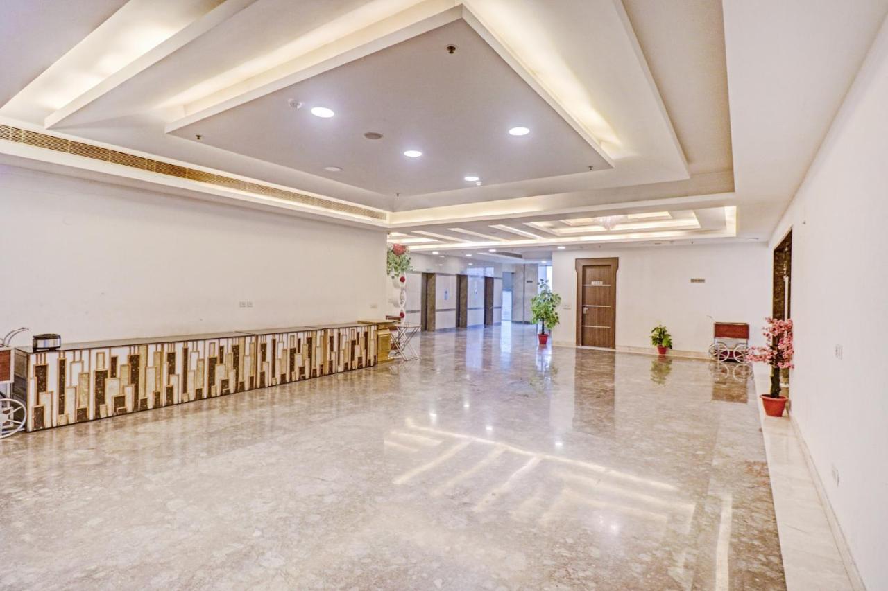 Oyo Townhouse 484 Sanskriti Otel Delhi  Dış mekan fotoğraf